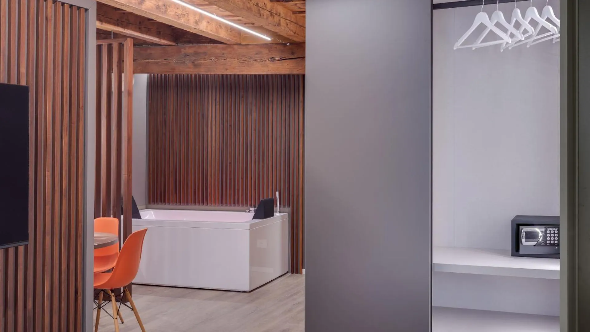 Anastasia Suites Verona 0*,